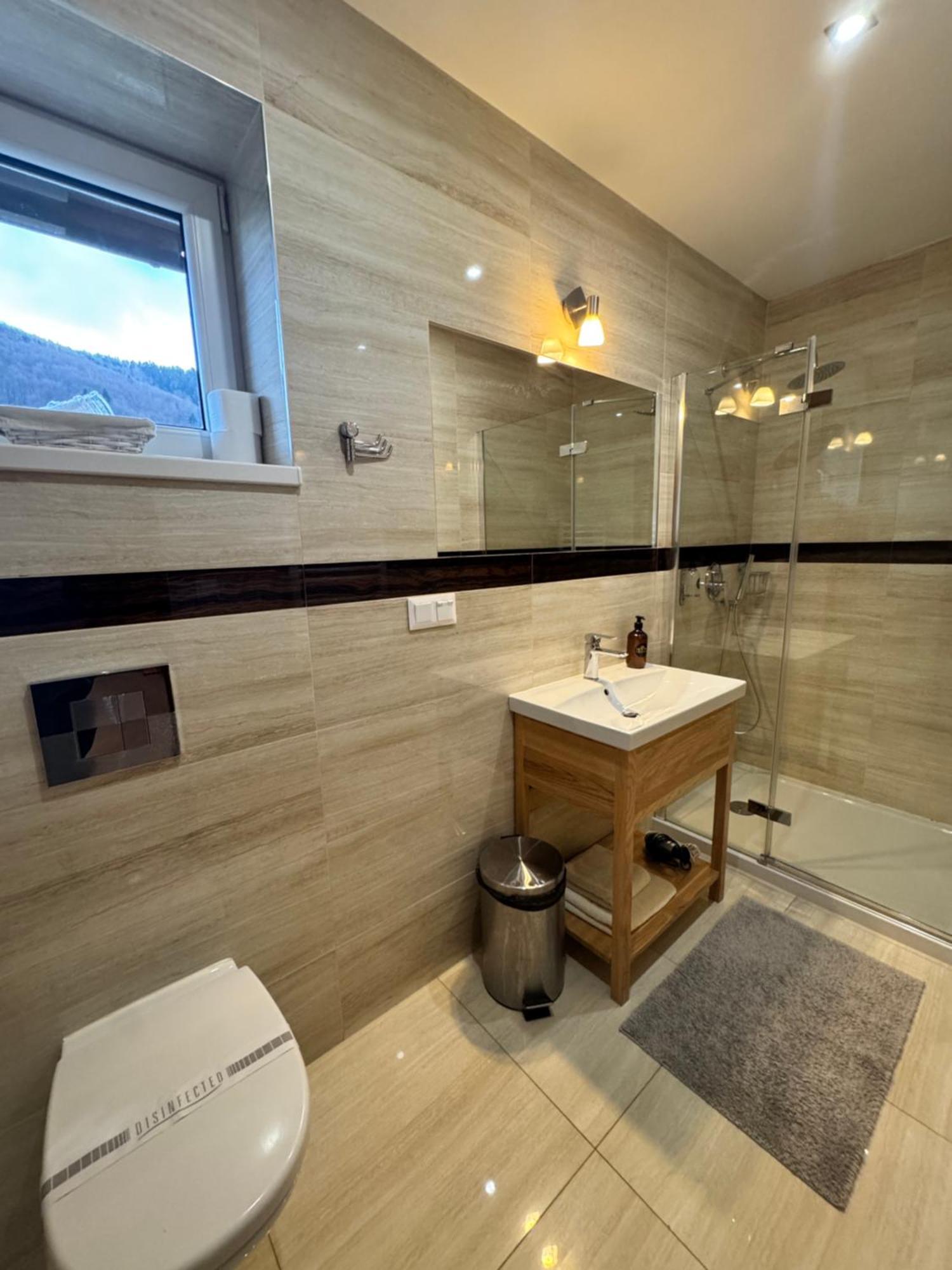 Hotel Palatin Oravsky Podzamok Esterno foto